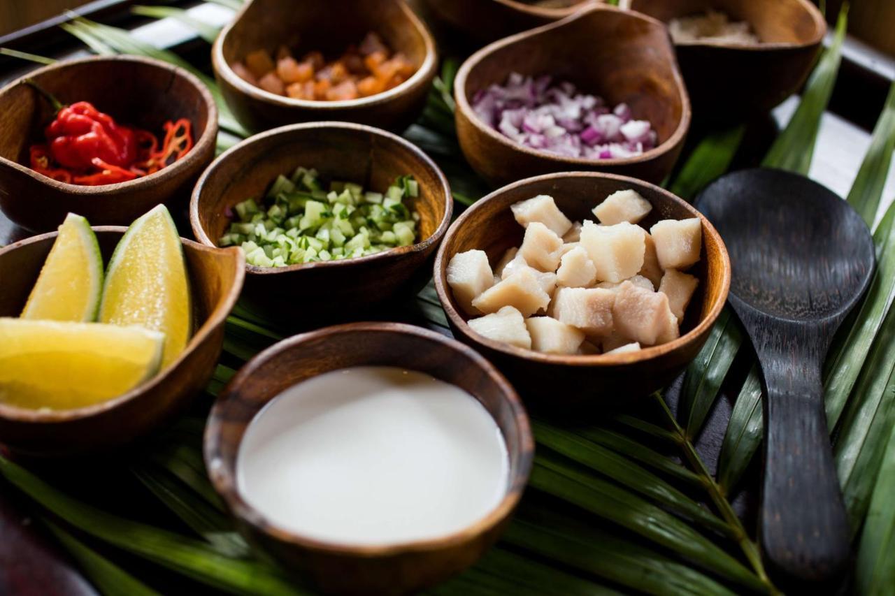 Outrigger Fiji Beach Resort Korotogo Esterno foto Ingredients for a laksa